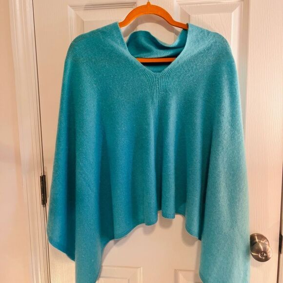 Lilly Pulitzer Cashmere Poncho - Picture 7 of 7